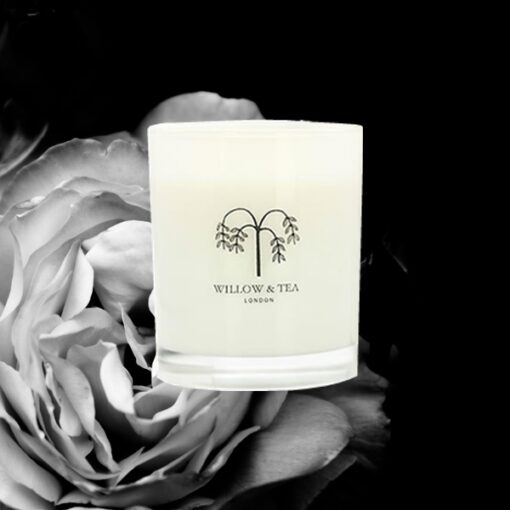 Black Rose & Oud Home Candle Willow & Tea Making your home luxurious